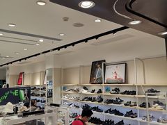 -hotwind热风(丽影广场店)