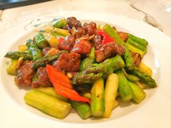 芦笋炒牛肉粒-聚福宝合苑食府(南头镇店)
