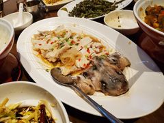 百合蒸江团鱼-眉州东坡·熊猫主题餐厅(枫蓝店)