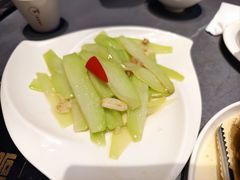 -崴海渔村(虹梅路店)