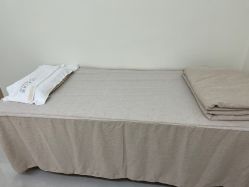 -苗方清颜专业祛痘·皮肤管理