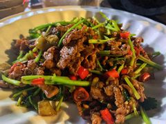 小炒黄牛肉-湘聚南县土菜馆(龙山二路店)