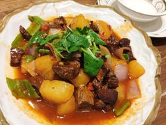 土豆烧牛肉-清真·玛丽亚新疆菜主题餐厅(浙江中路店)