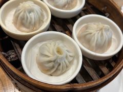 黑松露鲜肉小笼-馋三尺蟹粉小笼(人民广场店)