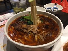 巨无霸牛肉面-林記蘭州手拉麵