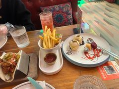 -Famous肥猫墨西哥音乐餐吧(五棵松华熙LIVE店)