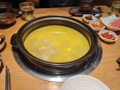 -一朵菌·野生菌探索家火锅(南亚店)