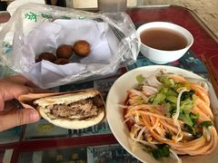 -吕家米皮