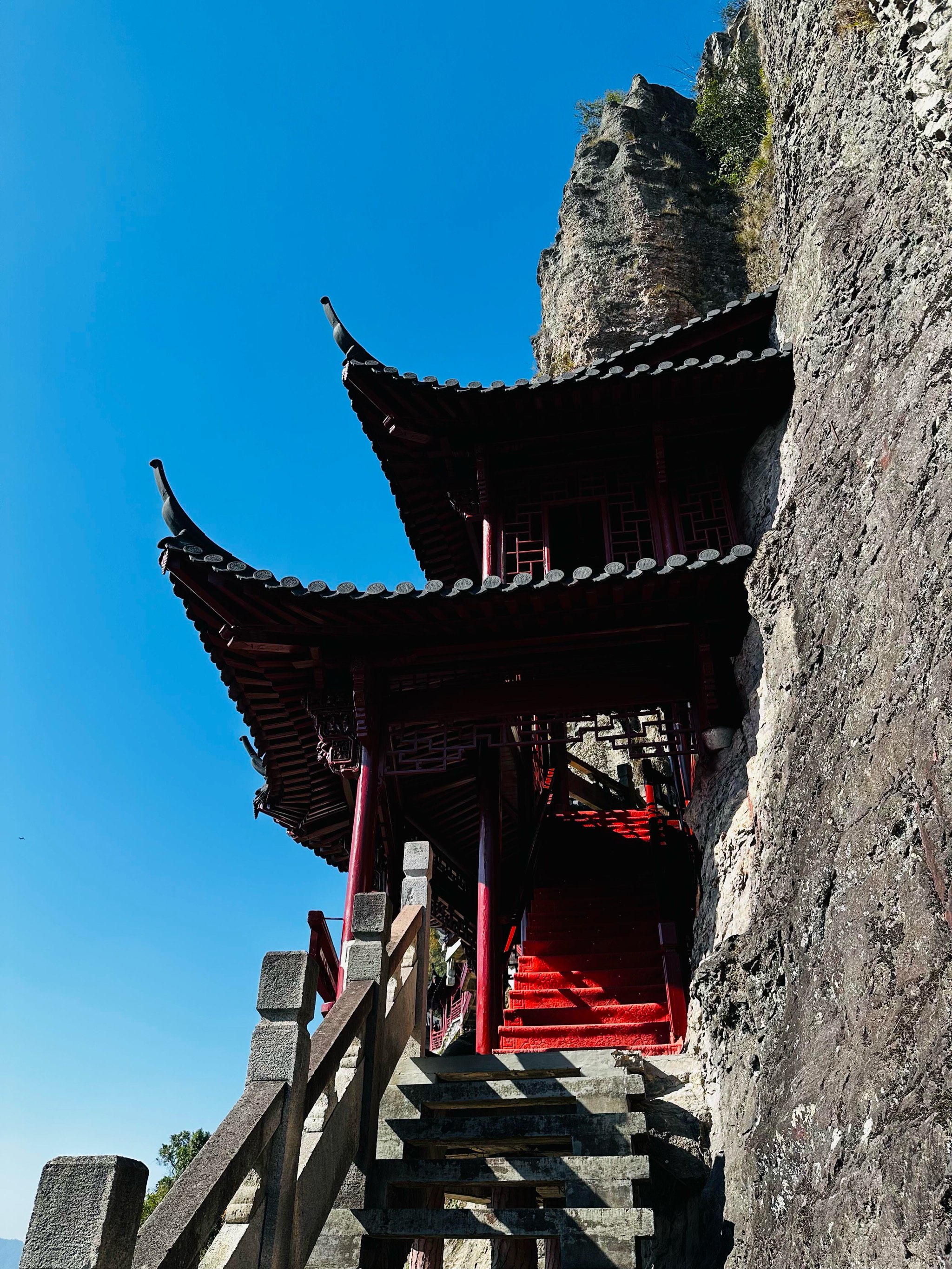 浙江建德大慈岩悬空寺图片