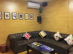 -小草屋轰趴馆别墅派对新场团建家庭聚会