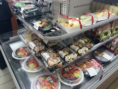 -全家便利店(东直门店)