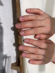 -花岐款式专研健康美甲沙龙