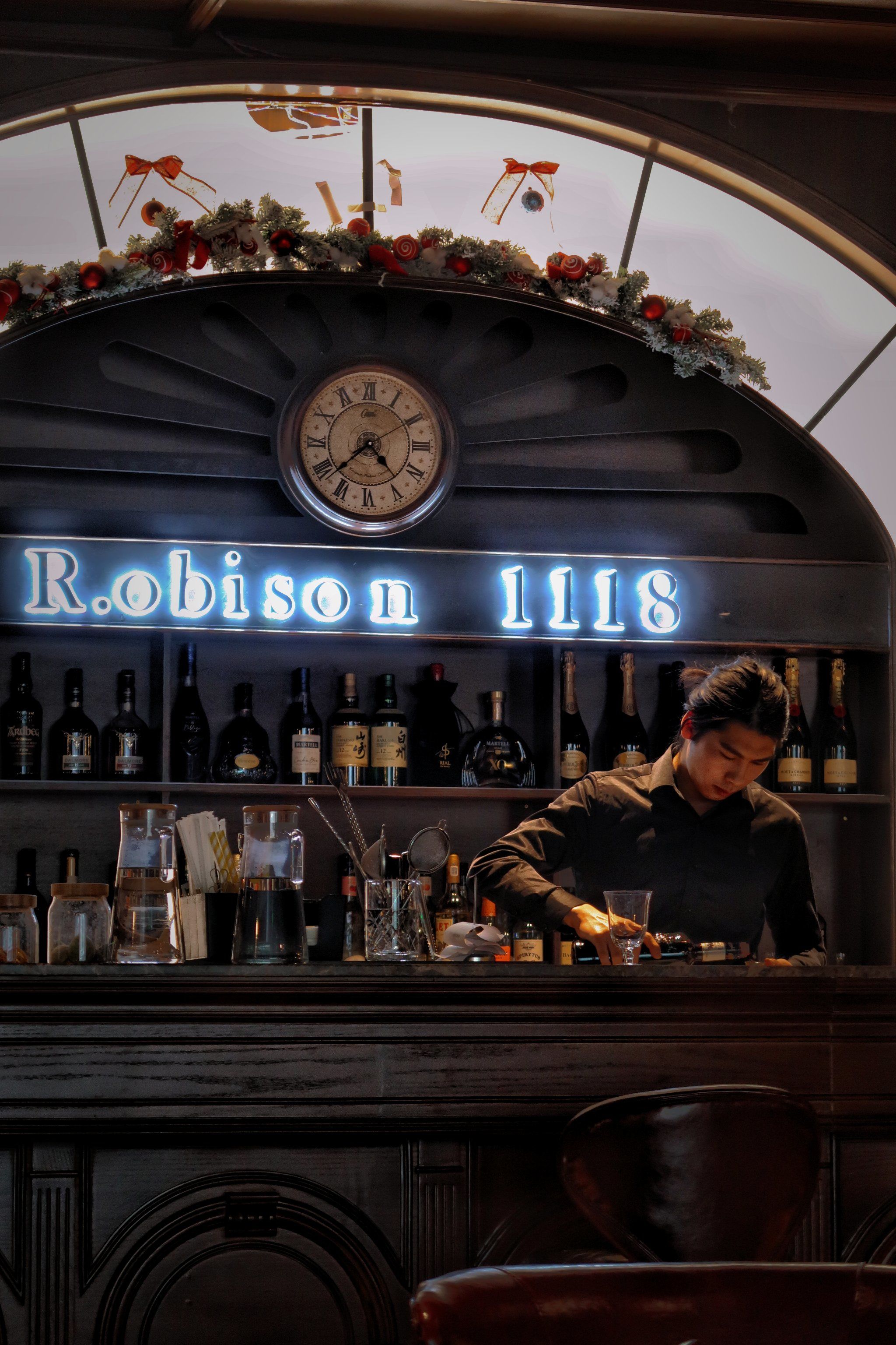 海派风情结合英伦文化🥃这家新晋酒吧很《繁花》