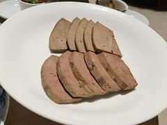 盐卤猪肝-荣轩(新荣记环球金融中心店)