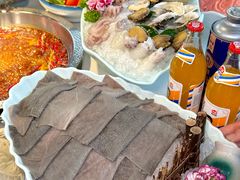 -茅草房·河畔园林火锅