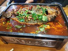 -老东镇啤酒屋海鲜加工·蒸汽海鲜·海鲜烧烤(台东店)