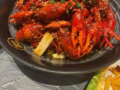-肥肥虾庄·金牌油焖大虾(杨园滨江时代walk店)
