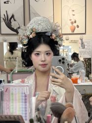 -一揽芳华汉服旗袍体验馆(拙政园店)