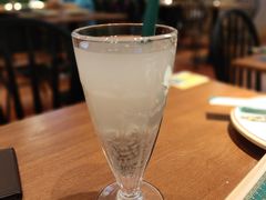 自制薏米水-马来西亚肉骨茶汤·招牌螃蟹·烧鸡·呷喱吧吧(海上世界店)