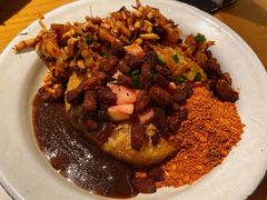 -包整·丝娃娃(一览甲秀楼风景店)