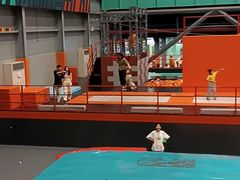 -极限PLAY运动娱乐新世界·团建派对潮玩休闲馆·室内蹦极高空游乐园