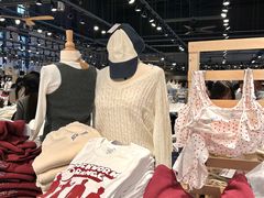 -Brandy Melville