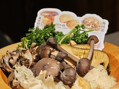 -楠小云·云南鲜菌·鲜牛自助火锅(九眼桥店)