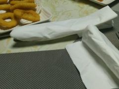 -顺溜·手工刀削面·黑金店(铜锣湾店)