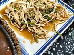 -八两八金·莱芜特色炒鸡(市南漳浦路店)