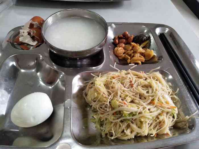 嘉兴市政府机关餐厅-"没有嘉兴市政府广场的点.就借用一下.广场.