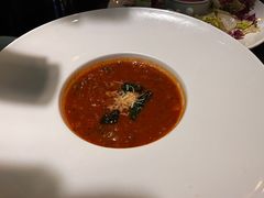 匈牙利蔬菜牛肉汤-C&R西班牙餐厅