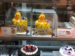 面包甜点陈列柜-仟吉(星汇维港店)