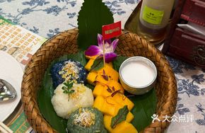 Traditional Mango Sticky Rice