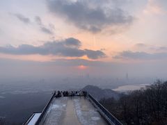 -紫金山山顶公园