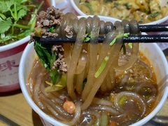 -郎吞虎咽酸辣粉(第一桥店)