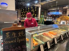 -广州万富希尔顿酒店·感趣自助餐厅·金秋蟹宴生蚝海鲜刺身