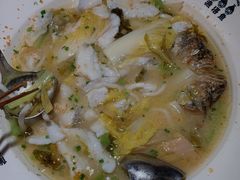 -渔语鱼酸菜鱼新川菜(来福士店)