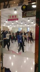 点击看大图 -单色舞蹈