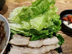五花肉片-吴草鸡爪오초닭발韩食堂(融恒盈嘉中心店)