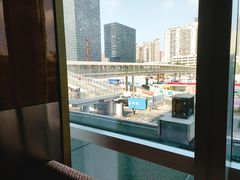 -大中华希尔顿酒店-念自助餐·嗨啤·小龙虾