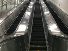-红土地(地铁站)