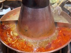 -果松木炭酸菜铜火锅·外婆参鸡汤