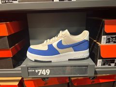 -NIKE上海青浦优选体验店