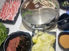 -呷哺呷哺 黄金牧场 (泰盛广场店)