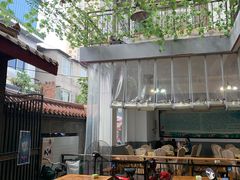 -茅屋大酒店