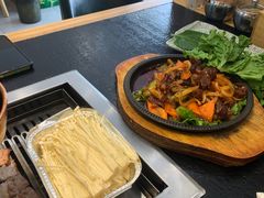 -臻牛烤肉