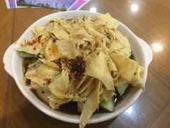 -三鞭一花·独一处·元英砂锅(海光寺店)