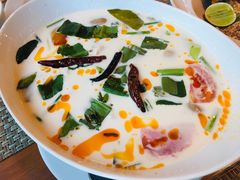 -Chom Cafe and Restaurant