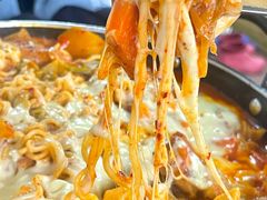 -亲昵春川鸡排(韩国美食街店)