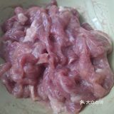 姜1块 蒜2瓣 小葱1根 洋葱洗净对半切开后切细丝
